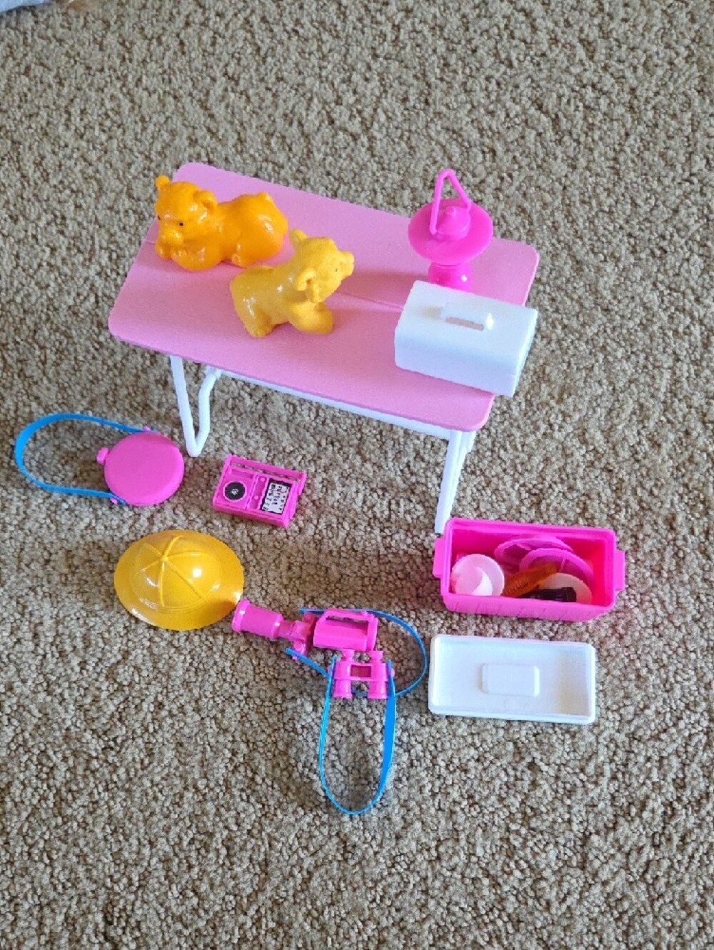 Assorted Vintage Barbie Clothes, Shoes And Accessories. - Picture 3 of 5